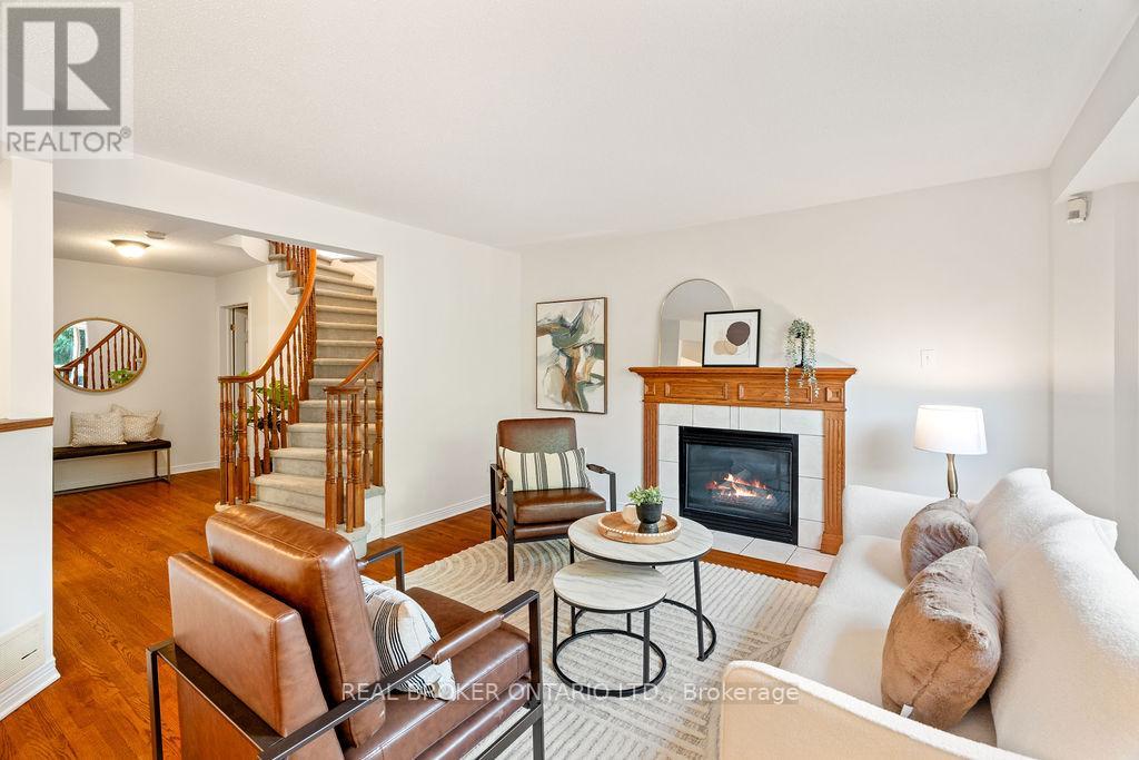 2 Sherring Crescent, Ottawa, Ontario  K2K 2T2 - Photo 8 - X12392146