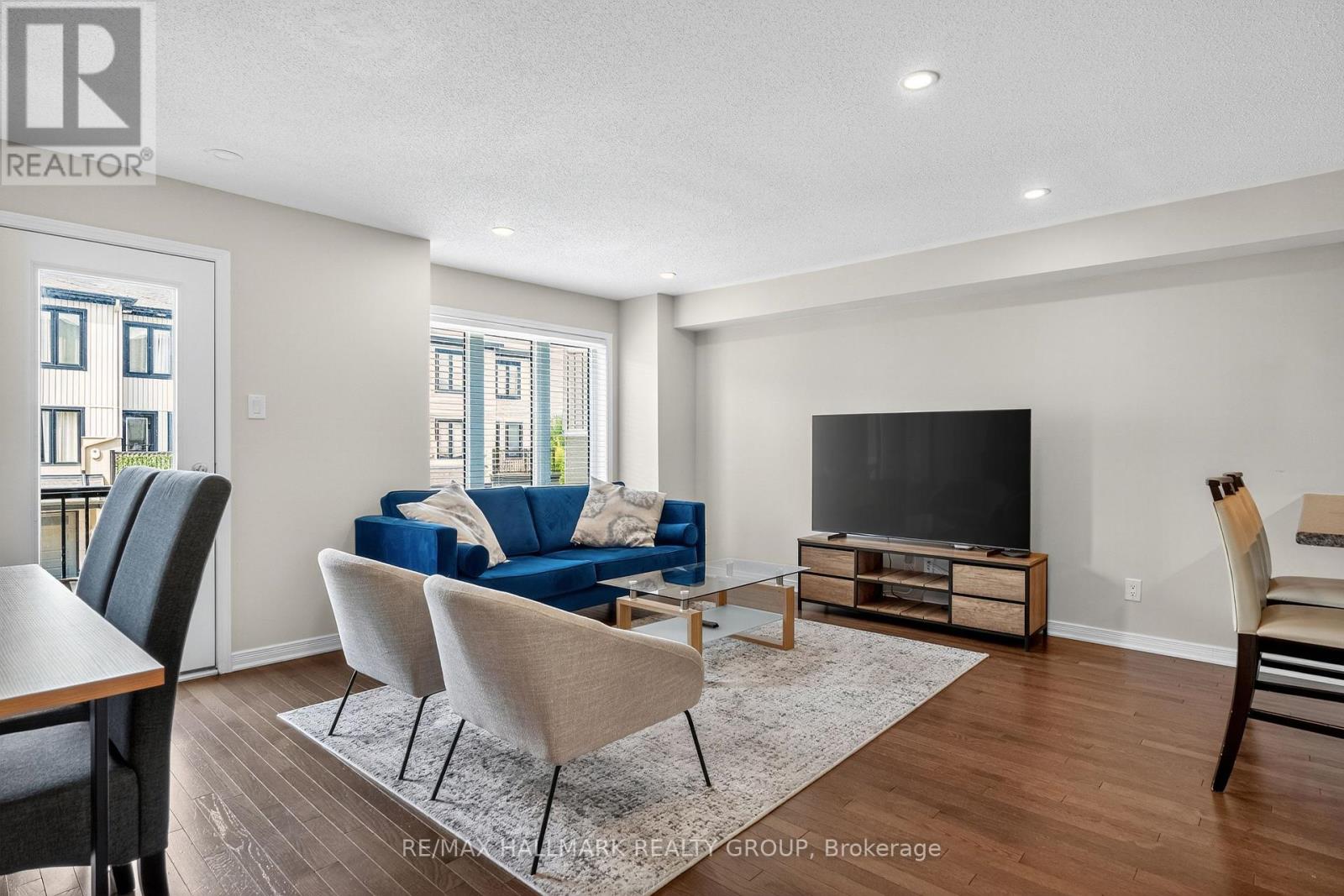 805 Element Private, Ottawa, Ontario  K2M 0M8 - Photo 10 - X12392195