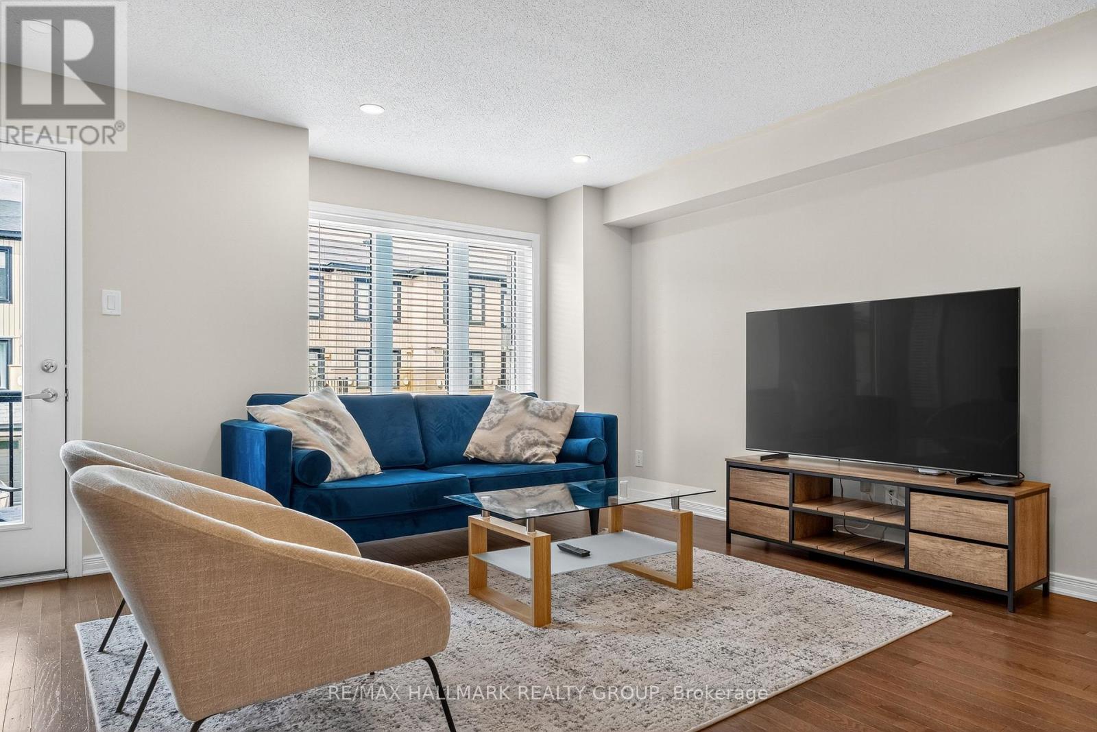 805 Element Private, Ottawa, Ontario  K2M 0M8 - Photo 11 - X12392195