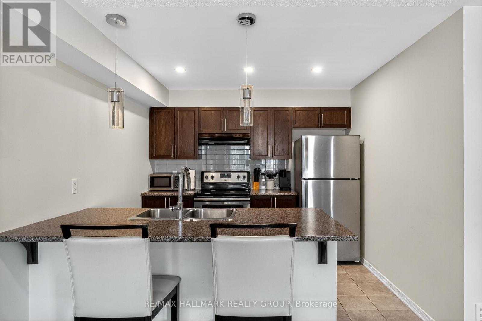 805 Element Private, Ottawa, Ontario  K2M 0M8 - Photo 18 - X12392195