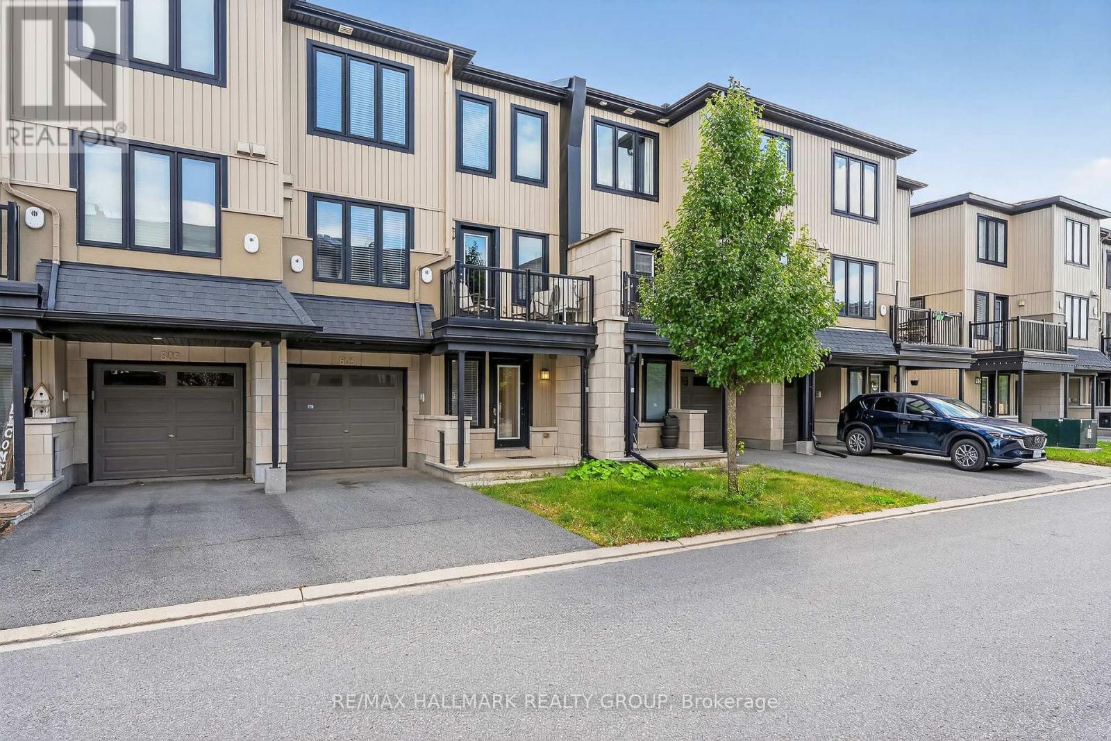 805 Element Private, Ottawa, Ontario  K2M 0M8 - Photo 2 - X12392195