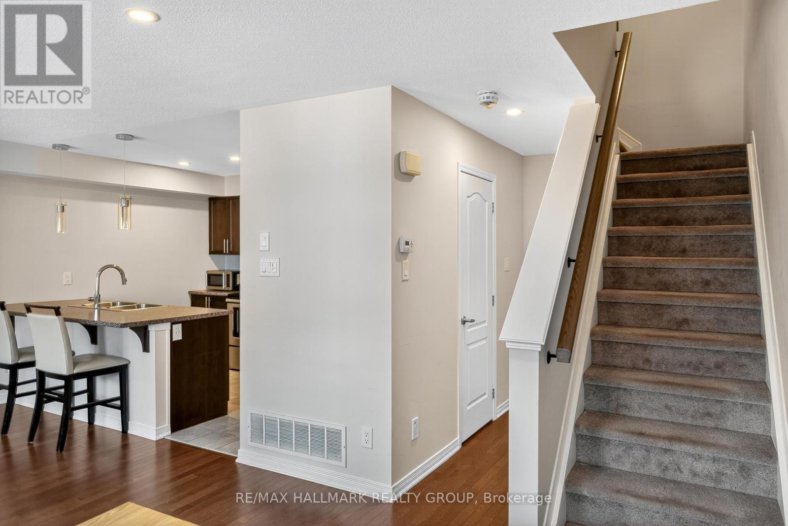 805 Element Private, Ottawa, Ontario  K2M 0M8 - Photo 25 - X12392195