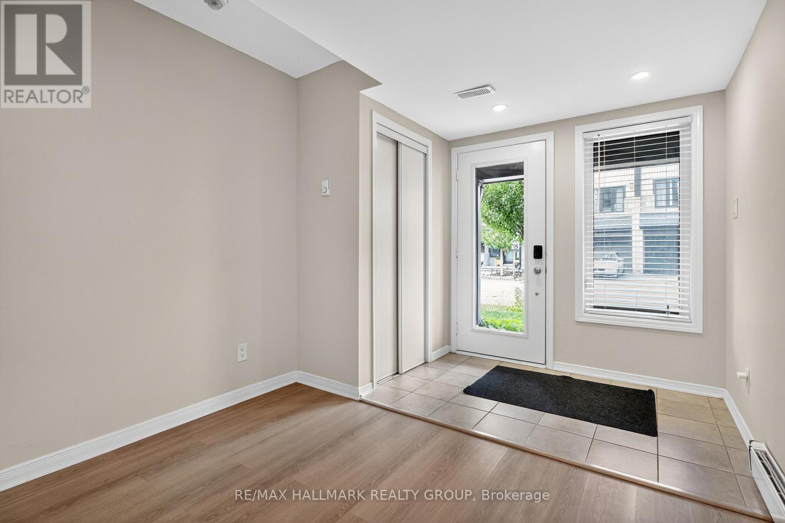 805 Element Private, Ottawa, Ontario  K2M 0M8 - Photo 4 - X12392195