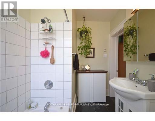 62 Laurel Street, Ottawa, Ontario  K1Y 3E2 - Photo 25 - X12392247