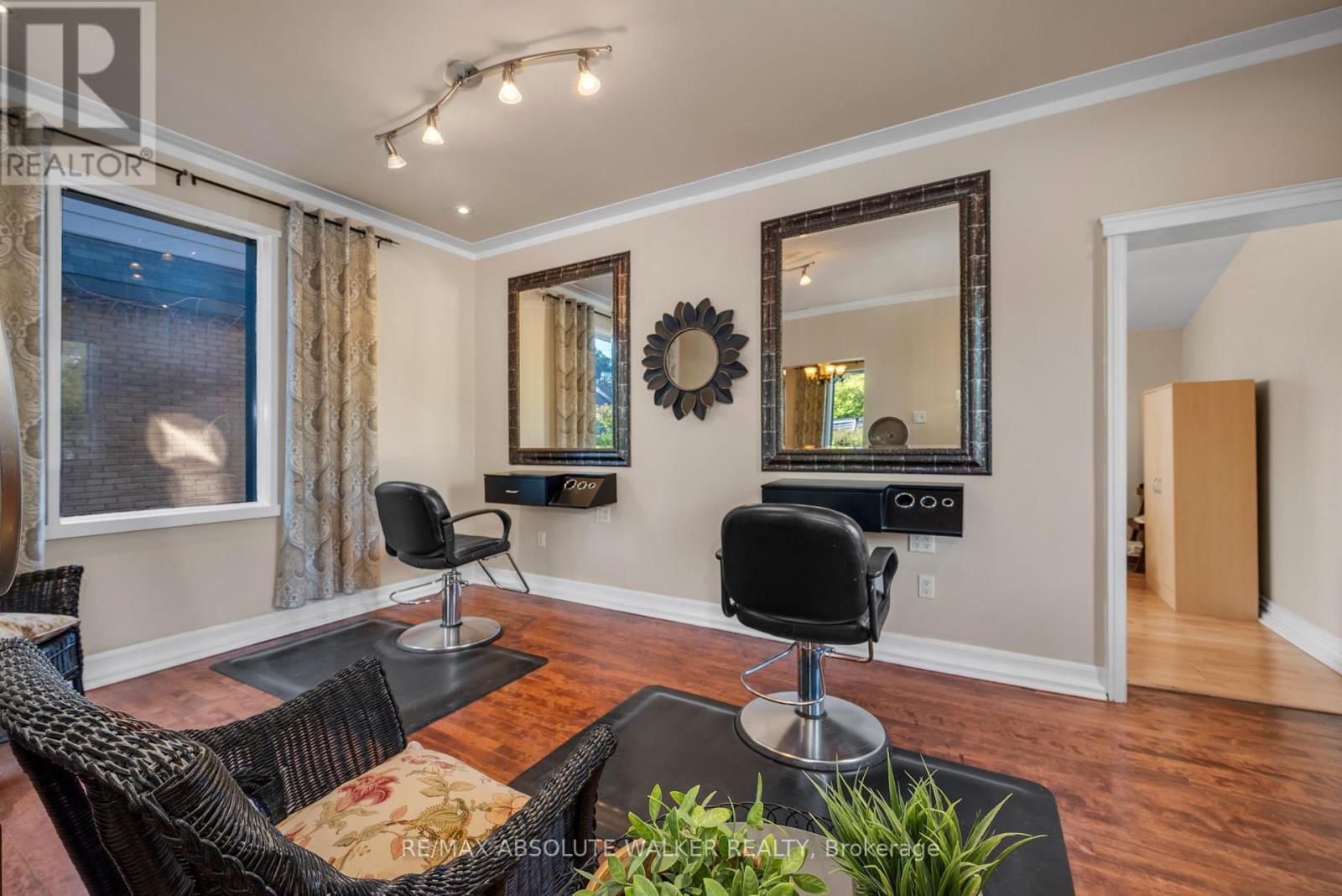 383 Danforth Avenue, Ottawa, Ontario  K2A 0E1 - Photo 13 - X12392298