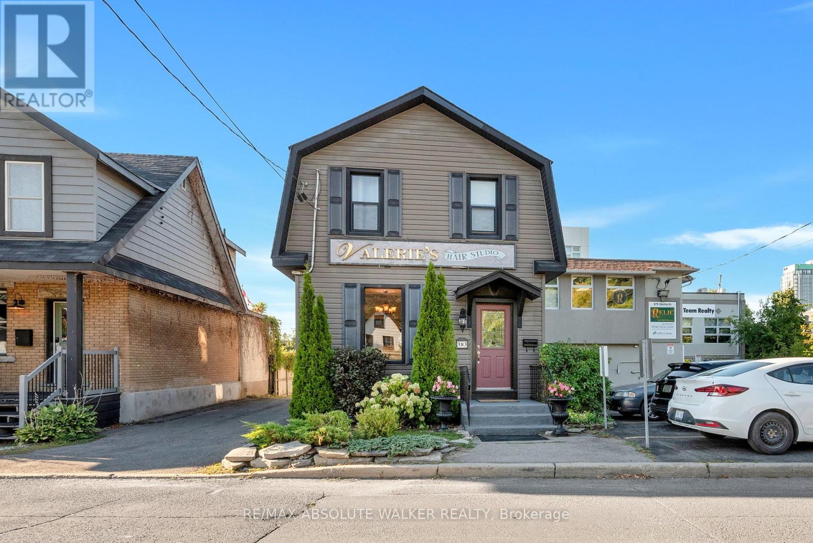 383 Danforth Avenue, Ottawa, Ontario  K2A 0E1 - Photo 2 - X12392298
