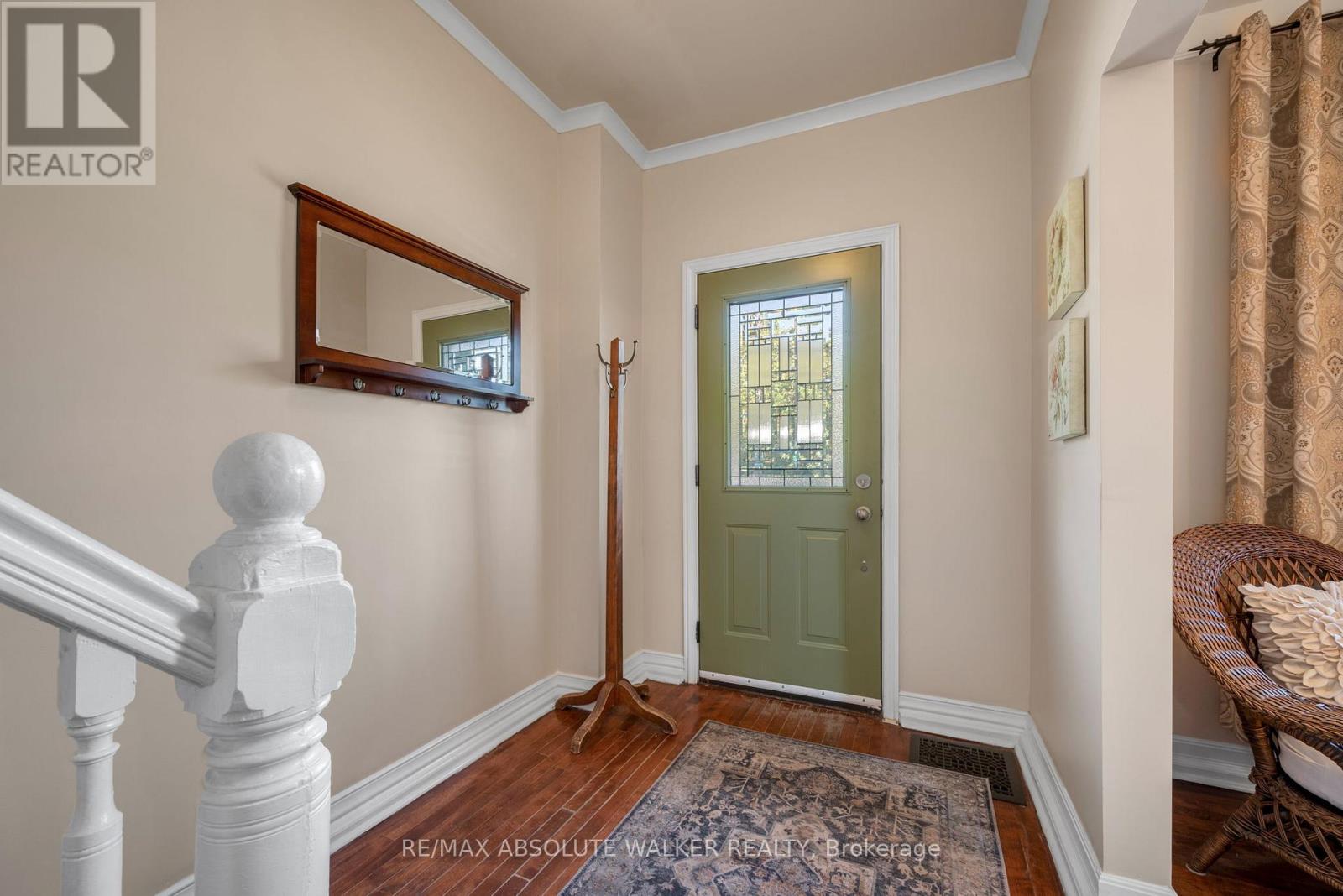 383 Danforth Avenue, Ottawa, Ontario  K2A 0E1 - Photo 3 - X12392298