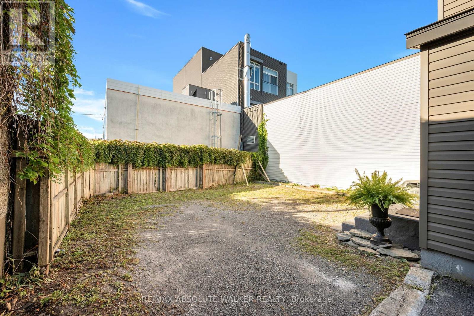 383 Danforth Avenue, Ottawa, Ontario  K2A 0E1 - Photo 32 - X12392298