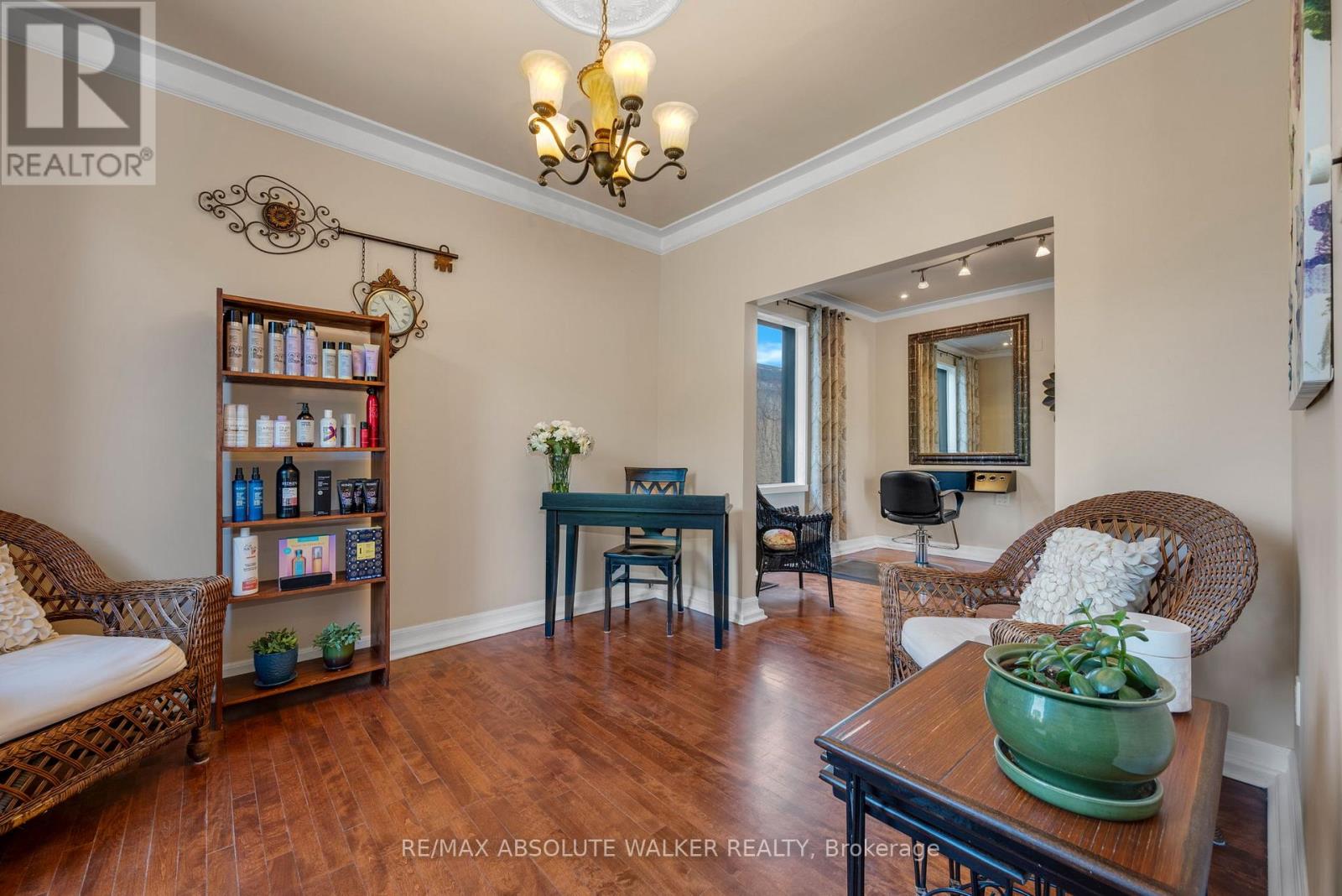 383 Danforth Avenue, Ottawa, Ontario  K2A 0E1 - Photo 6 - X12392298