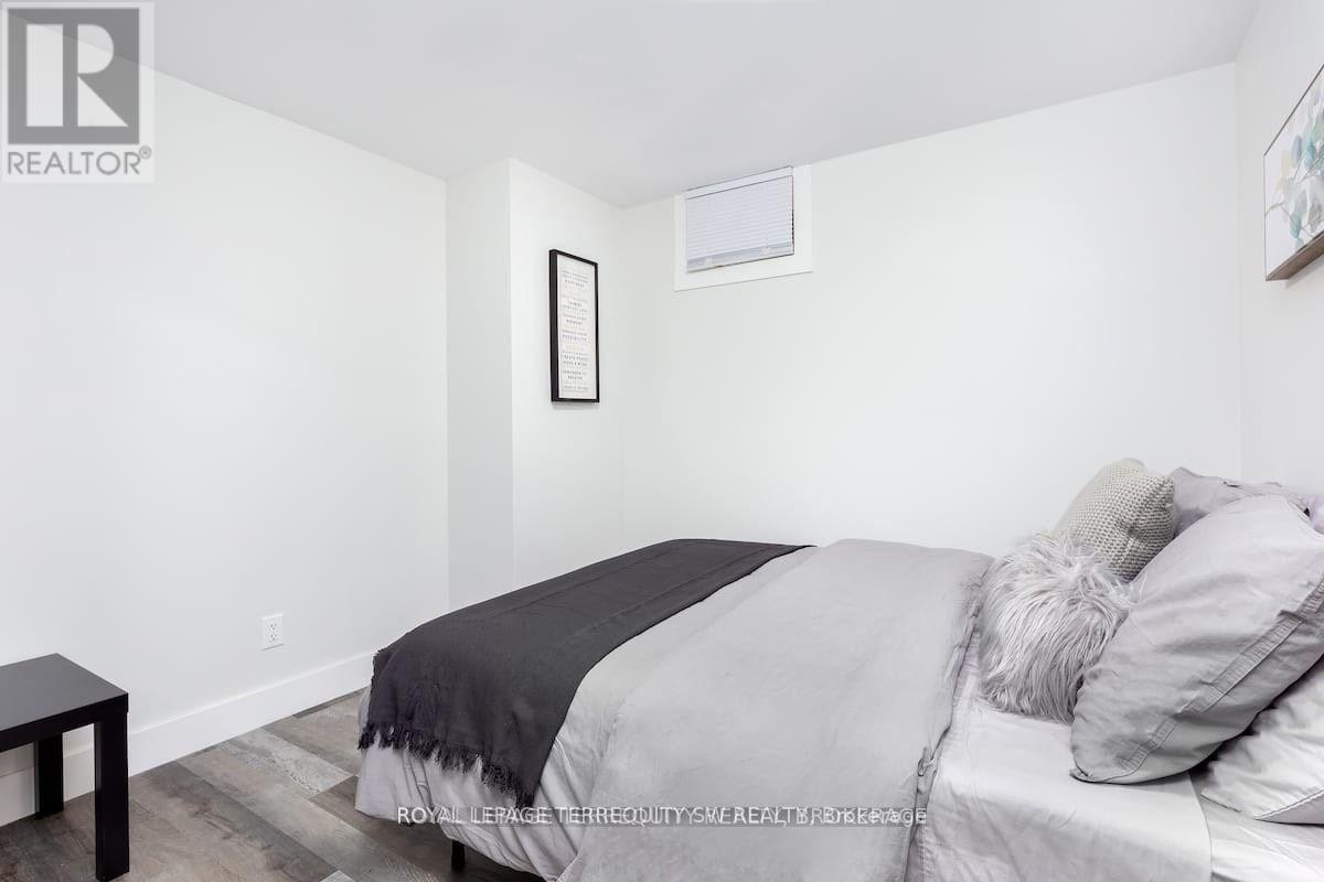 Lower - 396 Lansdowne Avenue, Toronto, Ontario  M6H 3Y3 - Photo 8 - C12392111