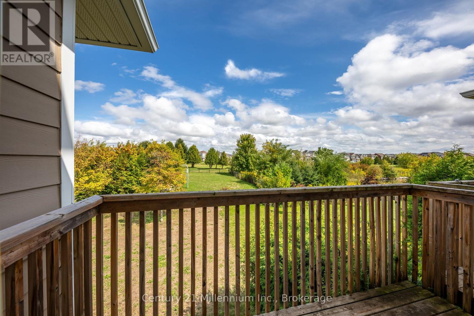 16 Berkshire Avenue, Wasaga Beach, Ontario  L9Z 2X2 - Photo 13 - S12392205