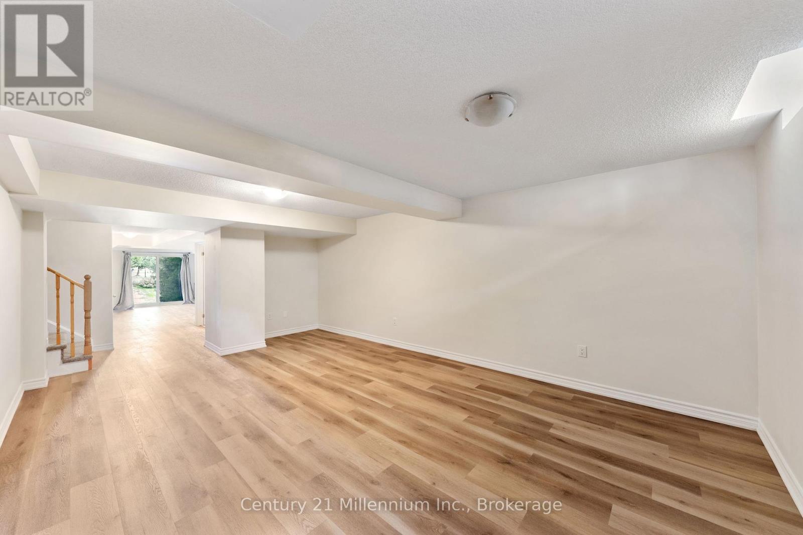 16 Berkshire Avenue, Wasaga Beach, Ontario  L9Z 2X2 - Photo 25 - S12392205