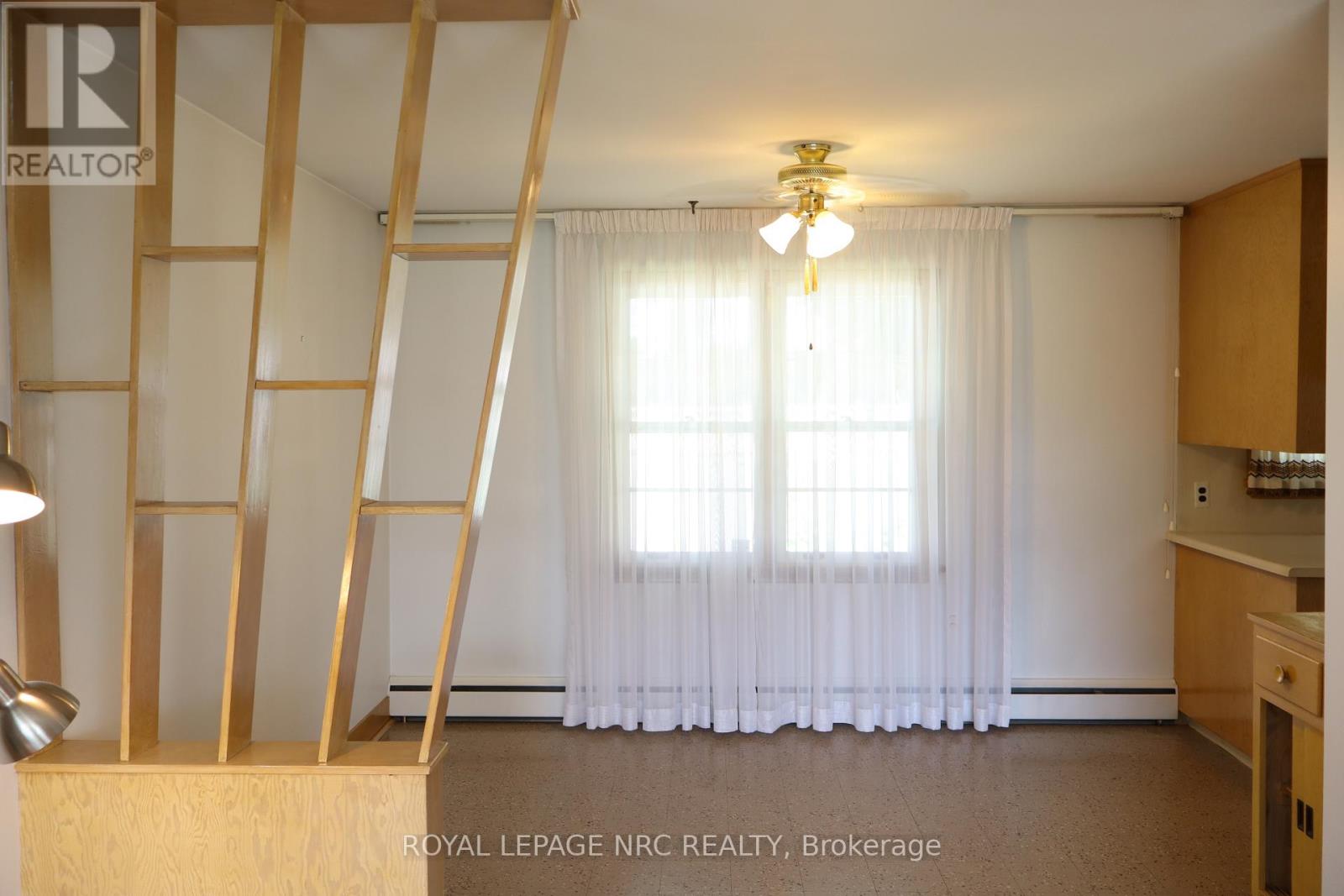 5881 Britannia Crescent N, Niagara Falls, Ontario  L2G 1C2 - Photo 11 - X12392171