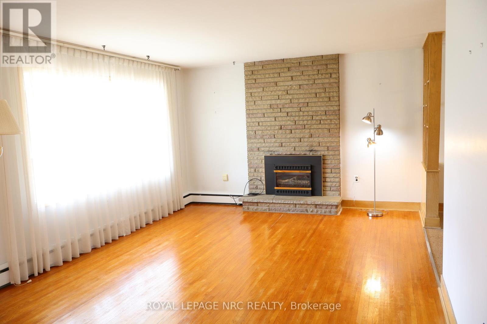 5881 Britannia Crescent N, Niagara Falls, Ontario  L2G 1C2 - Photo 9 - X12392171