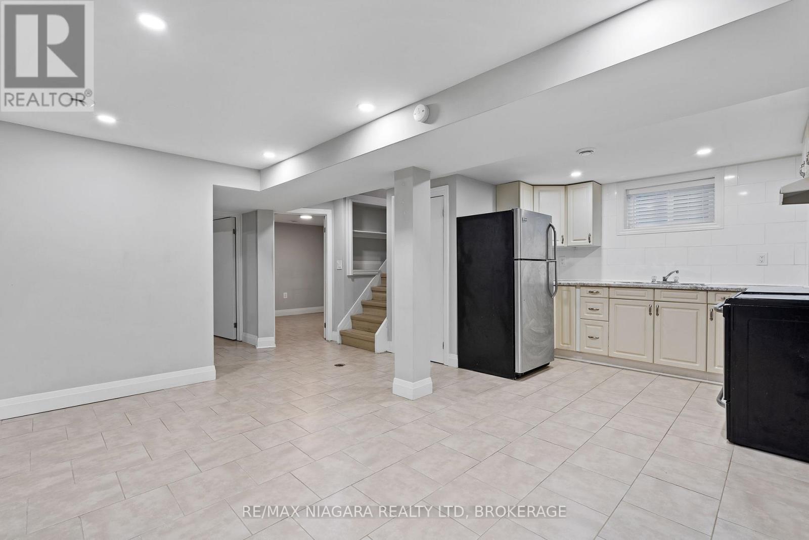 5 Cady Street, Welland (Lincoln/crowland), Ontario  L3B 4B5 - Photo 24 - X12392186