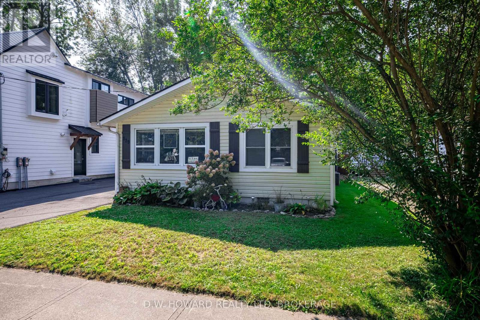 339 Beechwood Avenue, Fort Erie, Ontario  L0S 1B0 - Photo 2 - X12392251