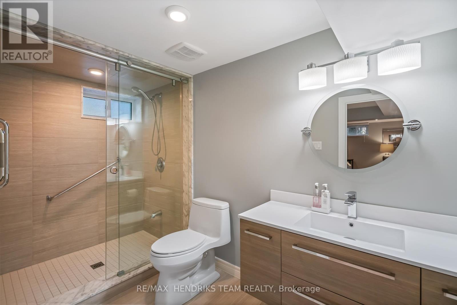 4 Upper Canada Drive, St. Catharines, Ontario  L2N 3H4 - Photo 24 - X12392266