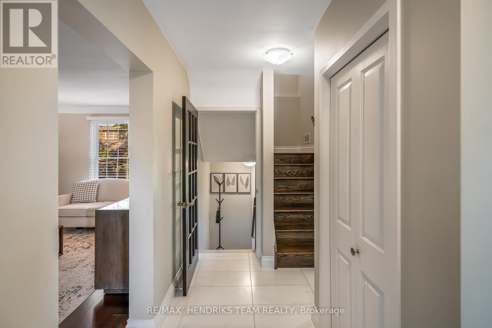 4 Upper Canada Drive, St. Catharines, Ontario  L2N 3H4 - Photo 4 - X12392266