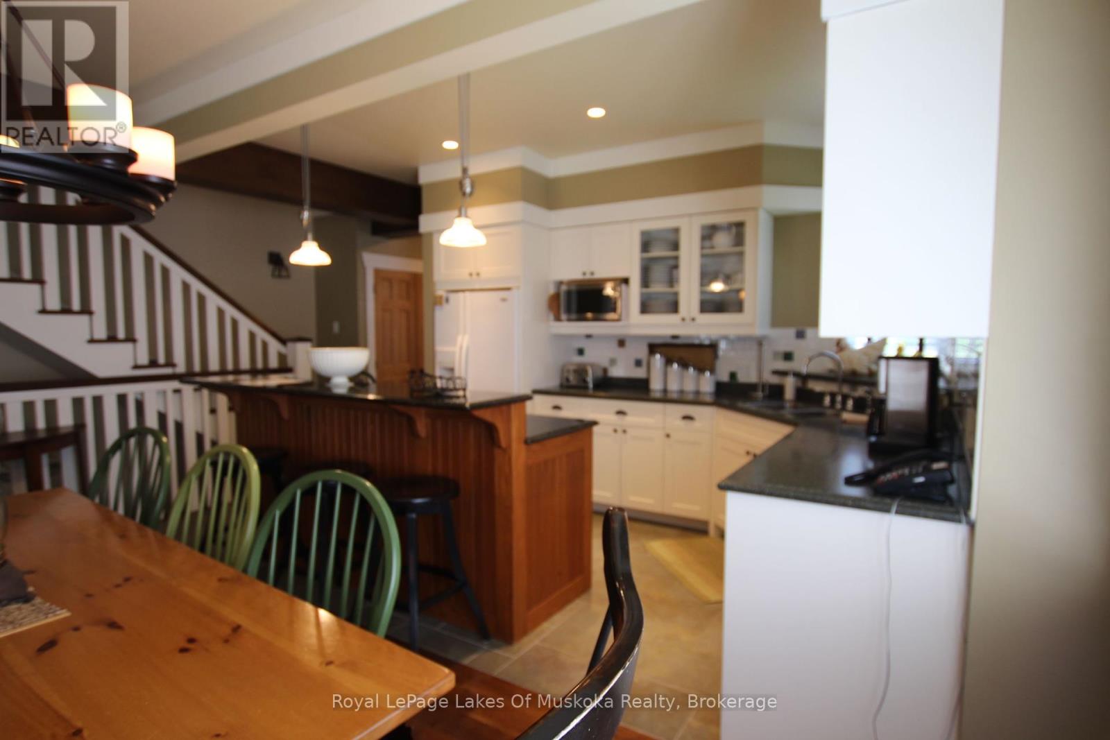 V  3, W 5 - 1020 Birch Glen Road, Lake Of Bays (Mclean), Ontario  P0B 1A0 - Photo 5 - X12392169
