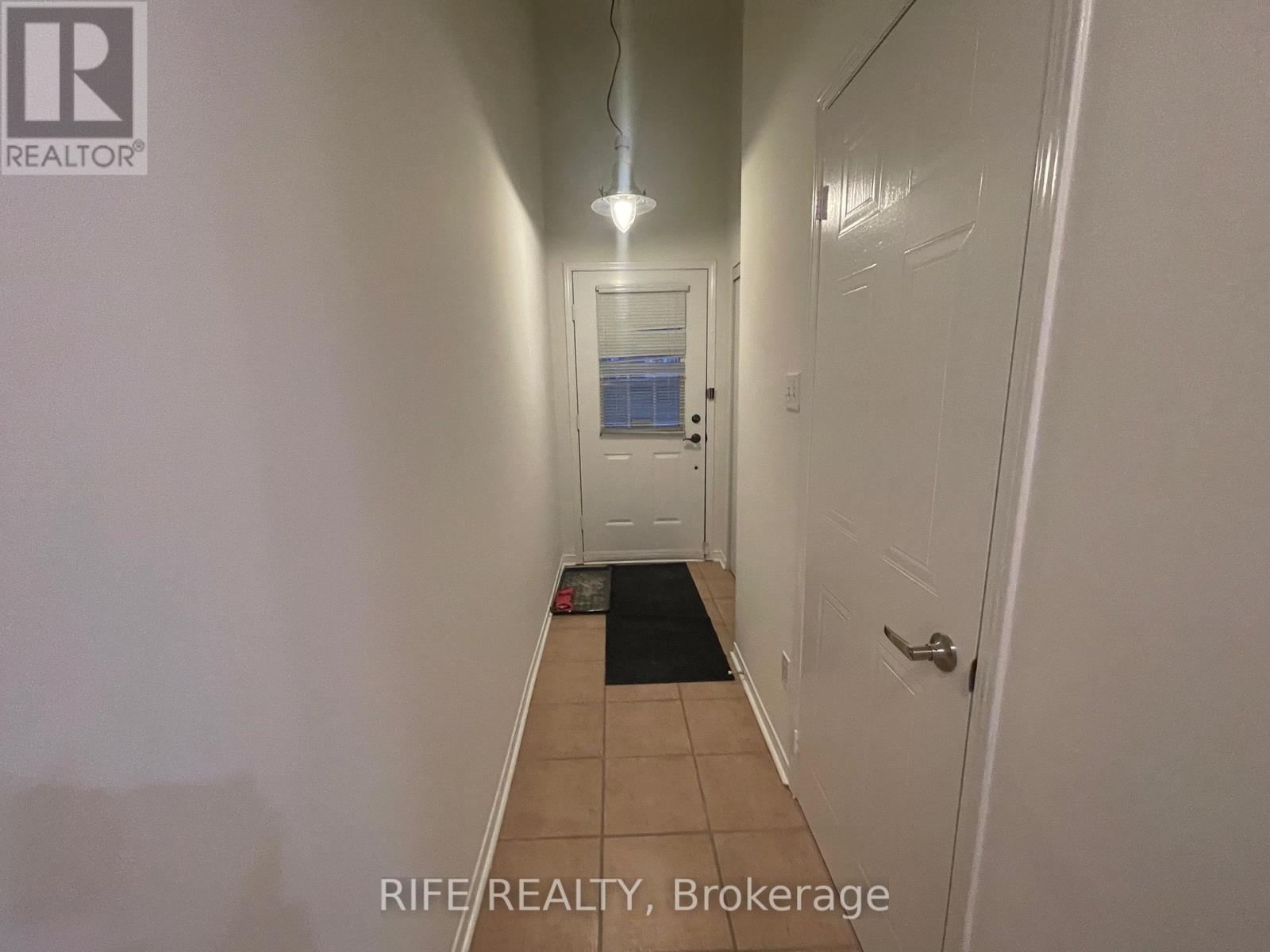 68 Rougehaven Way, Markham, Ontario  L3P 7W5 - Photo 2 - N12392074