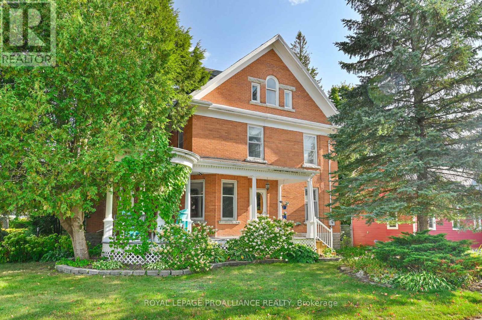 262 Metcalf Street, Tweed, Ontario K0K 3J0 - Photo 2 - X12392235