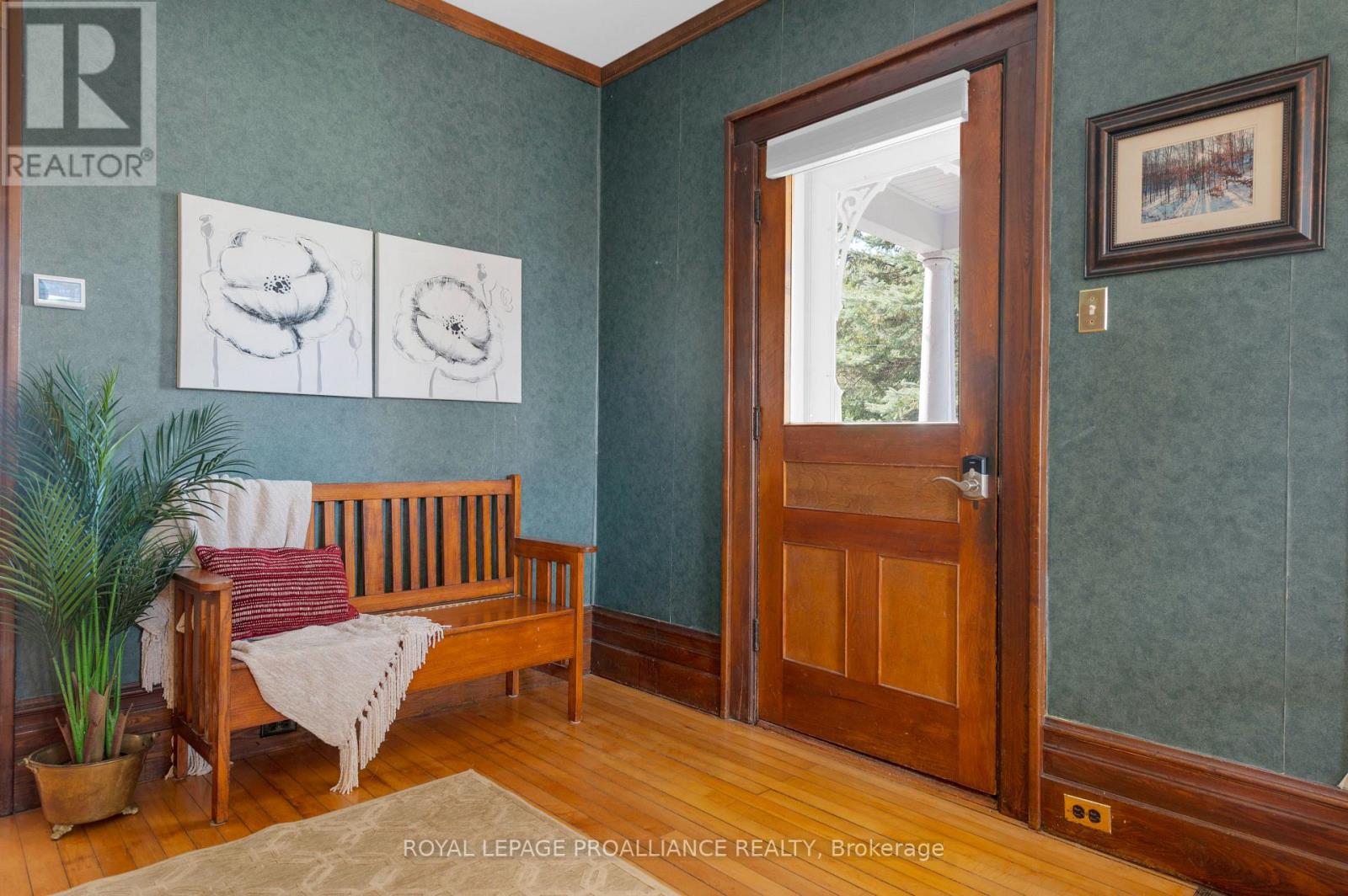 262 Metcalf Street, Tweed, Ontario K0K 3J0 - Photo 3 - X12392235