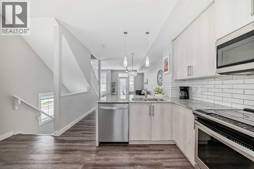 63 Legacy Path Se, Calgary, Alberta  T2X 4H9 - Photo 10 - A2255203