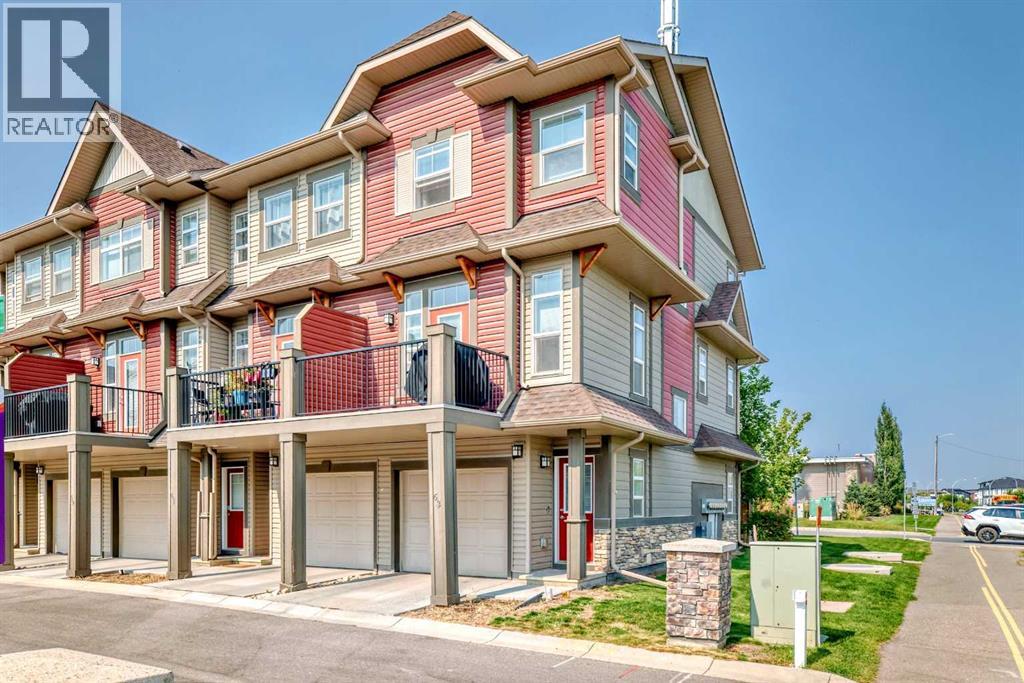 63 Legacy Path Se, Calgary, Alberta  T2X 4H9 - Photo 2 - A2255203