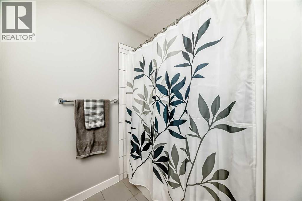 63 Legacy Path Se, Calgary, Alberta  T2X 4H9 - Photo 28 - A2255203