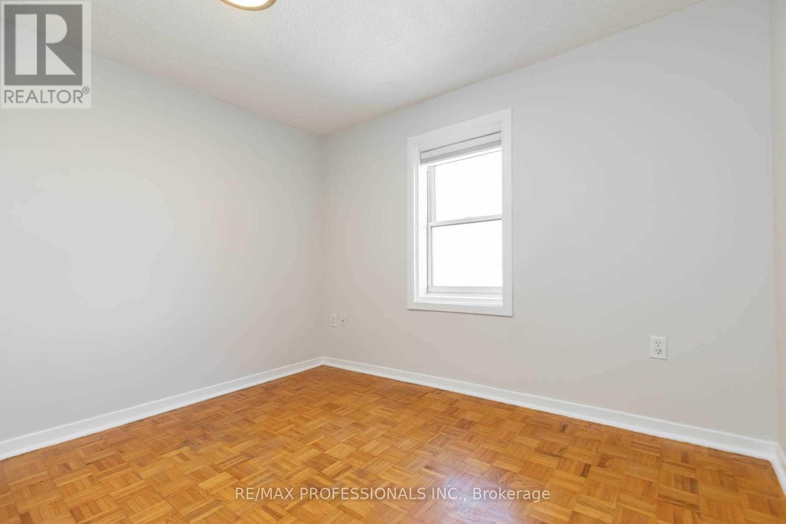 5 Teston Boulevard, Toronto, Ontario  M6N 4R9 - Photo 19 - W12392069