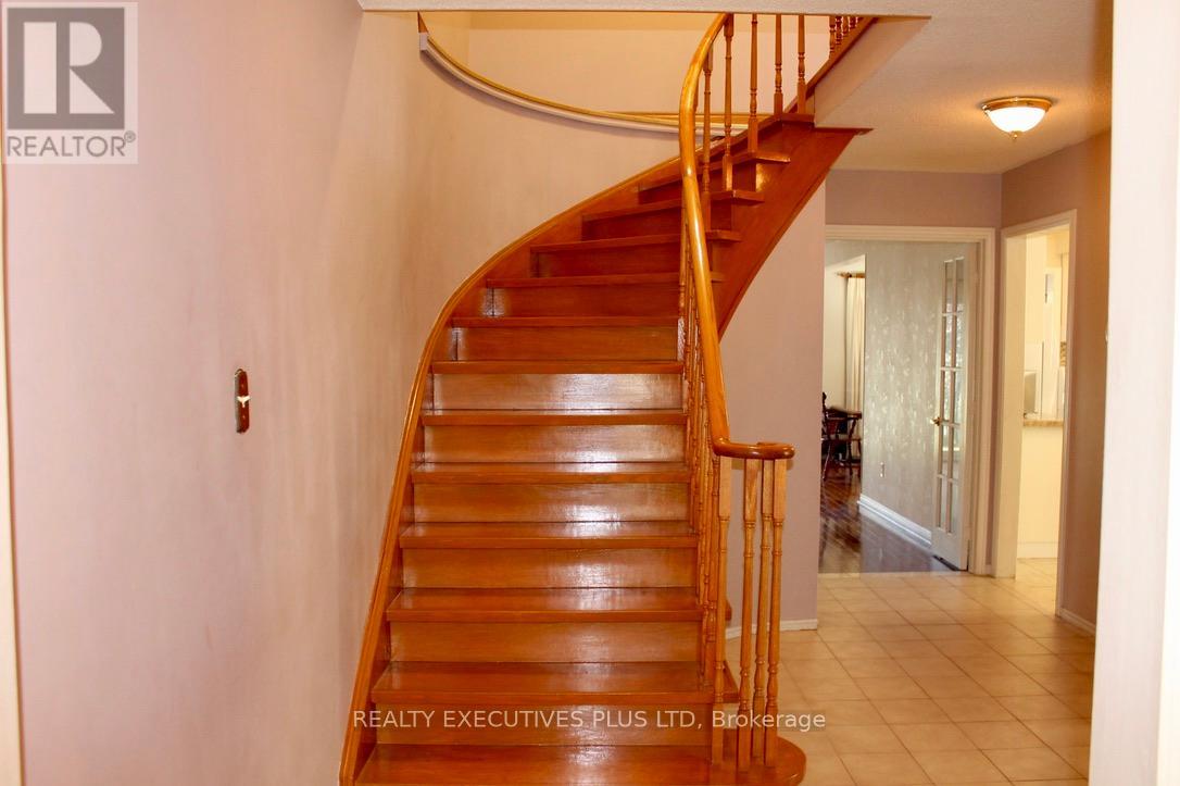 Property at 1122 HIGHGATE PLACE image 3