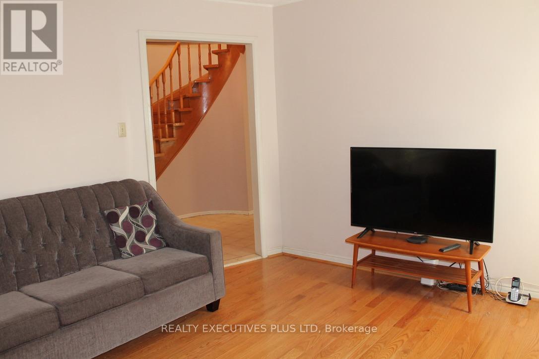 Property at 1122 HIGHGATE PLACE image 5