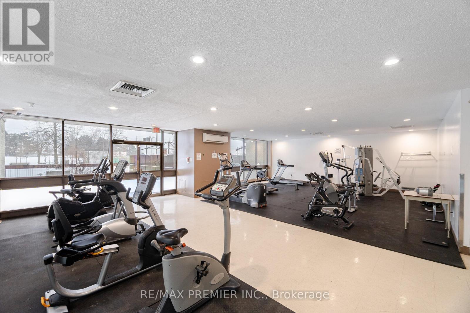 811 - 25 Four Winds Drive, Toronto (York University Heights), Ontario  M3J 1K8 - Photo 32 - W12392134