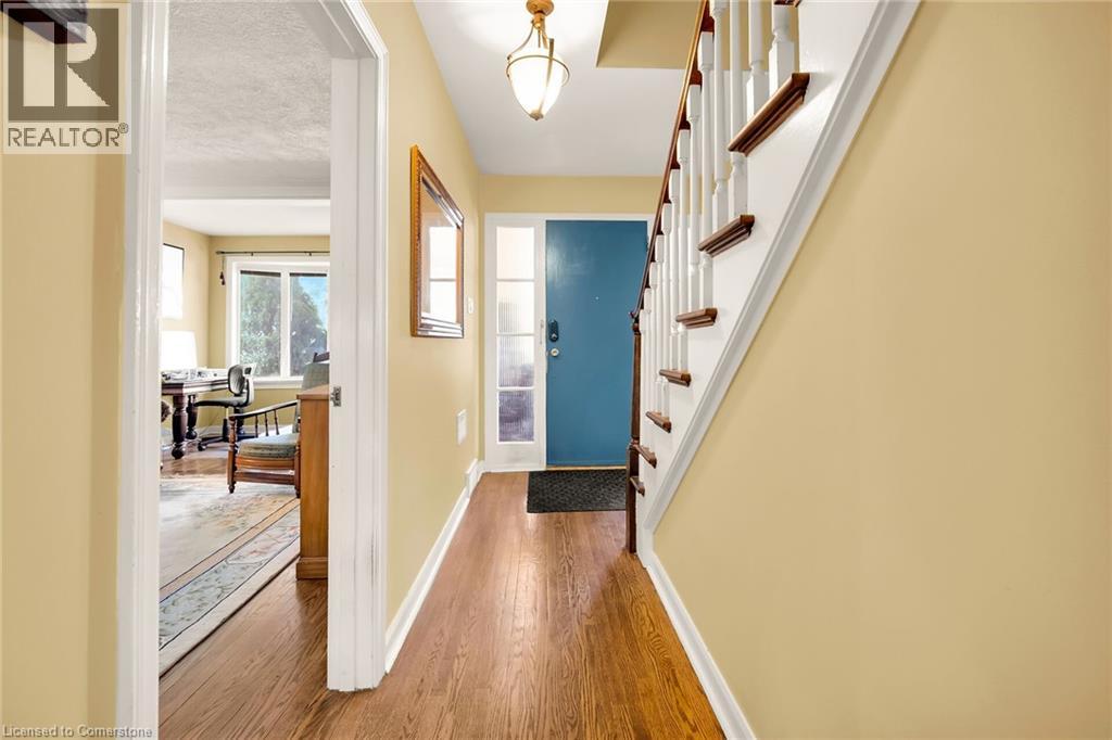 Property at 77 ARCADE Crescent image 4