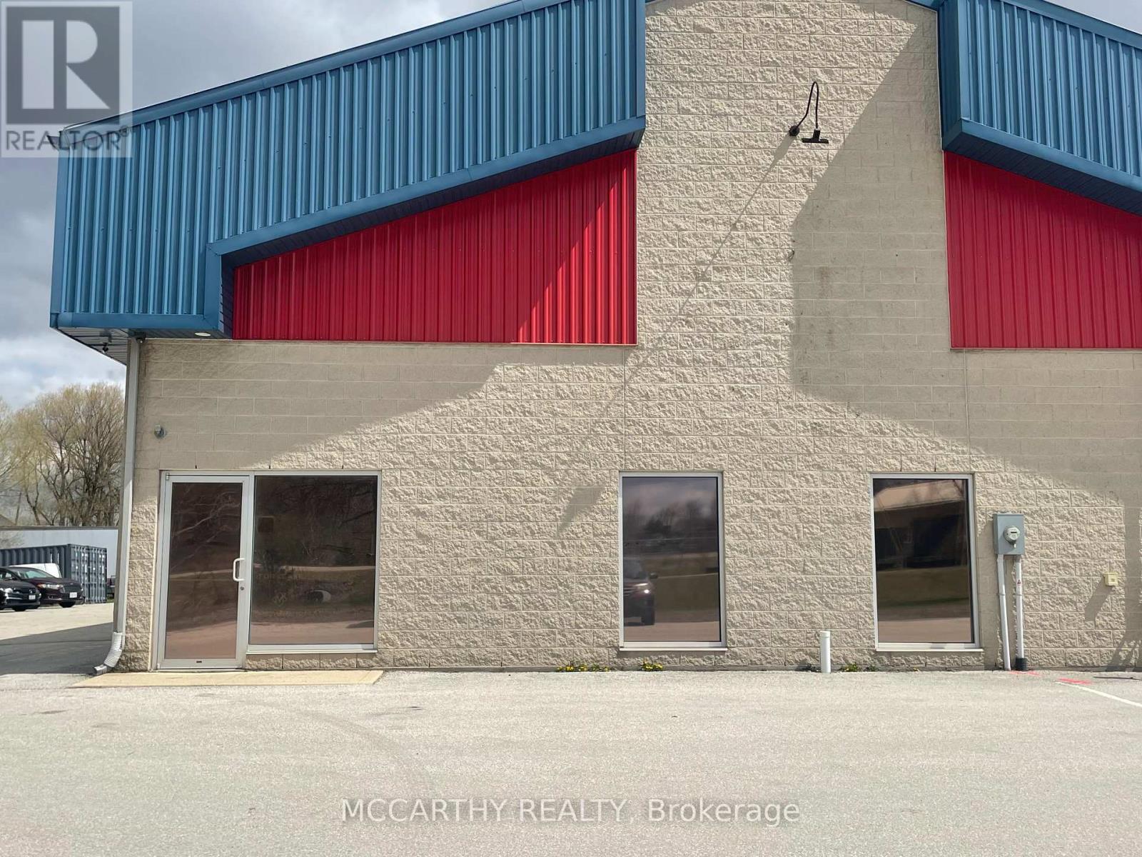 B - 710 Industrial Road, Shelburne, Ontario  L9V 2Z4 - Photo 6 - X12392075