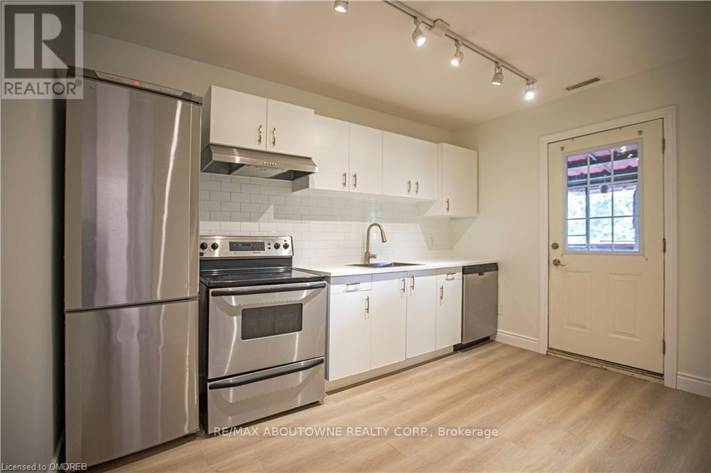 2 - 49 FAIRLEIGH AVENUE S, Hamilton, Ontario