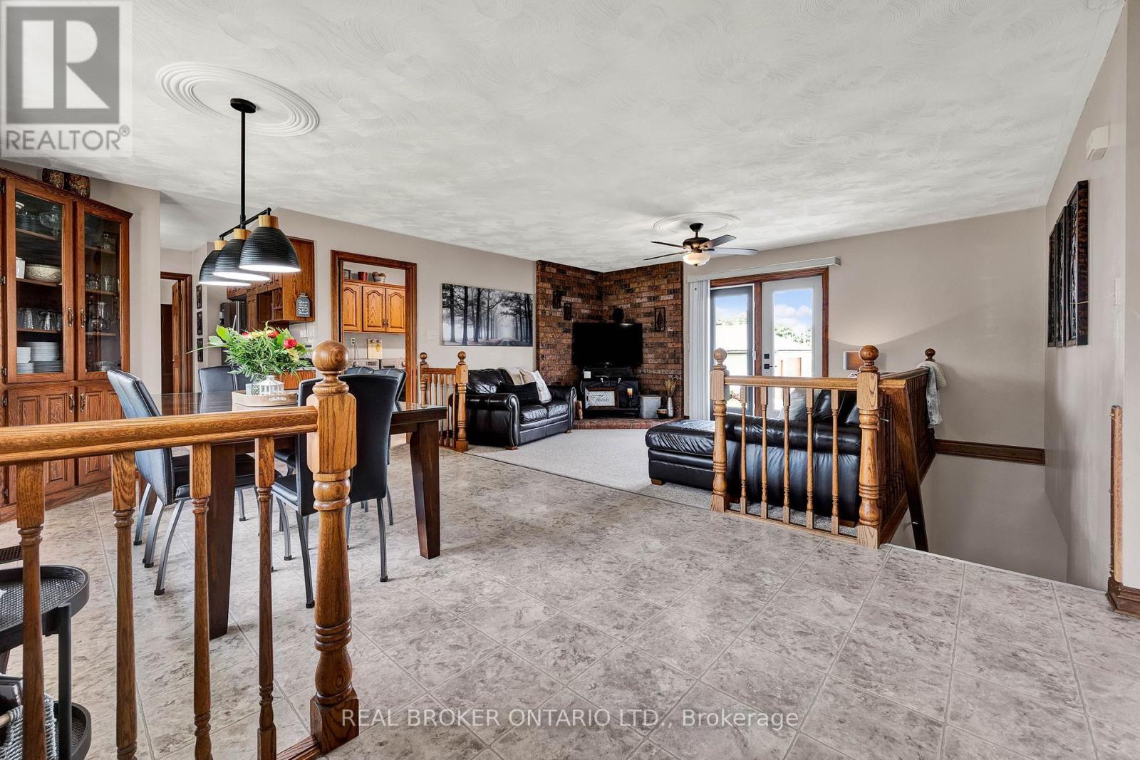 1 Shantz Place, Wellesley, Ontario  N0B 2S0 - Photo 7 - X12392104