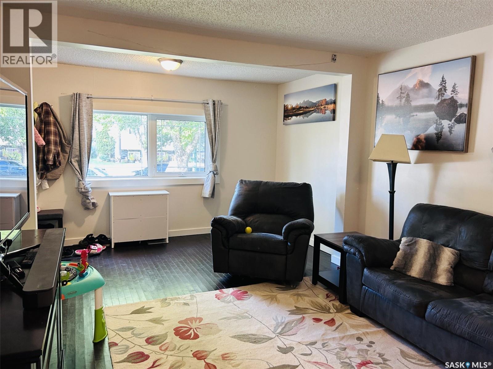 1067 1st Street E, Prince Albert, Saskatchewan  S6V 0C2 - Photo 7 - SK017809