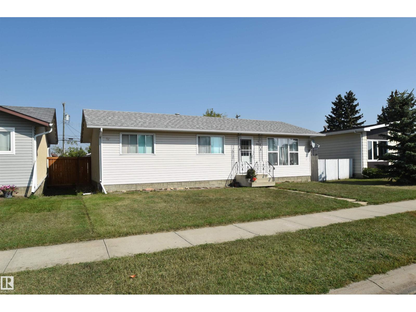 4422 49 AV, St. Paul Town, Alberta