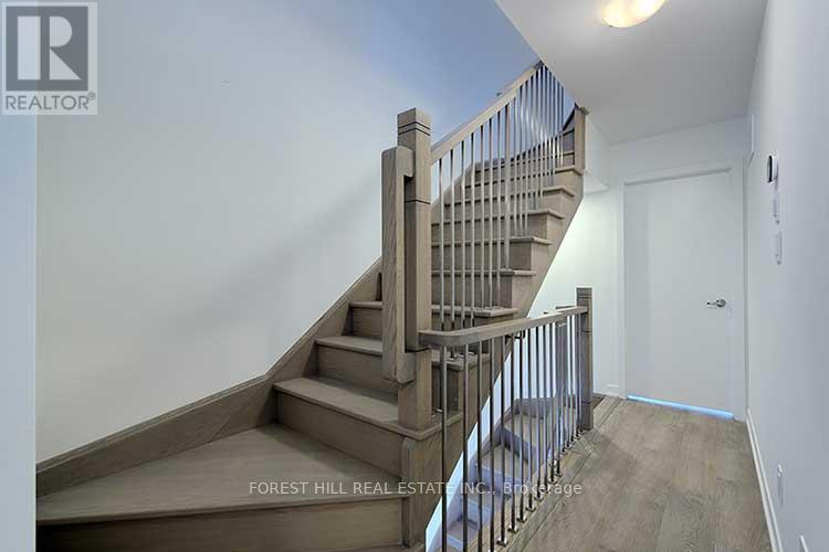 4 Deep Roots Terrace, Toronto (Englemount-Lawrence), Ontario  M6A 2M2 - Photo 23 - C12392148
