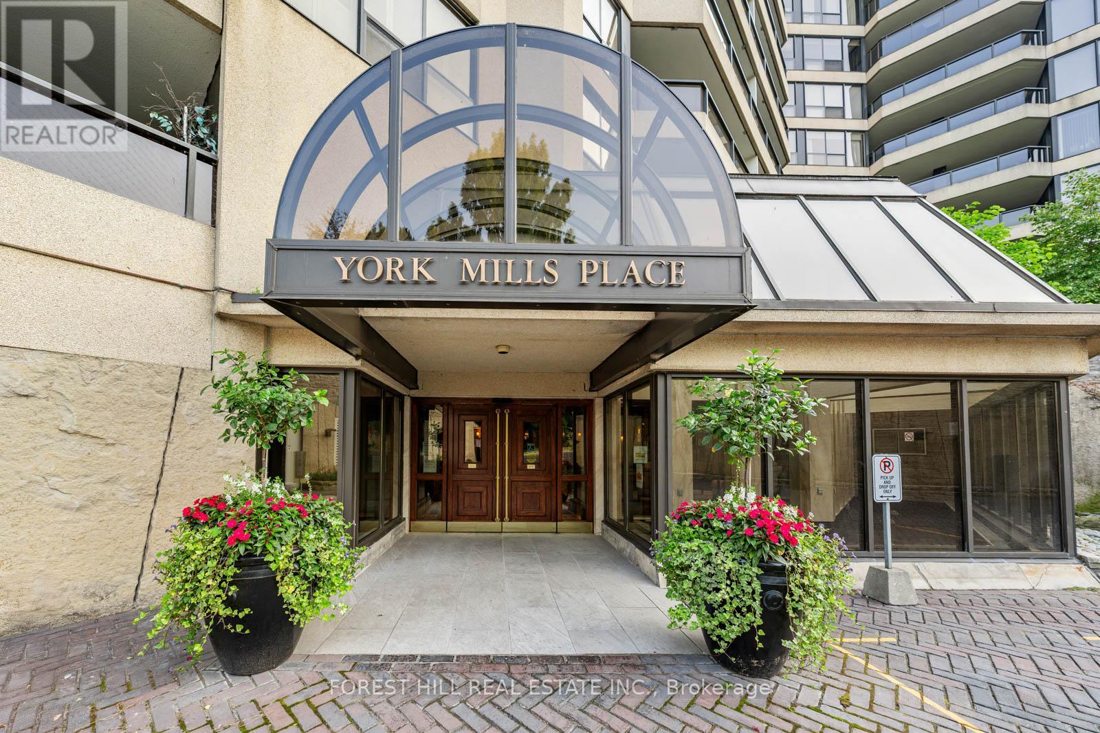815 - 3900 YONGE STREET, Toronto, Ontario
