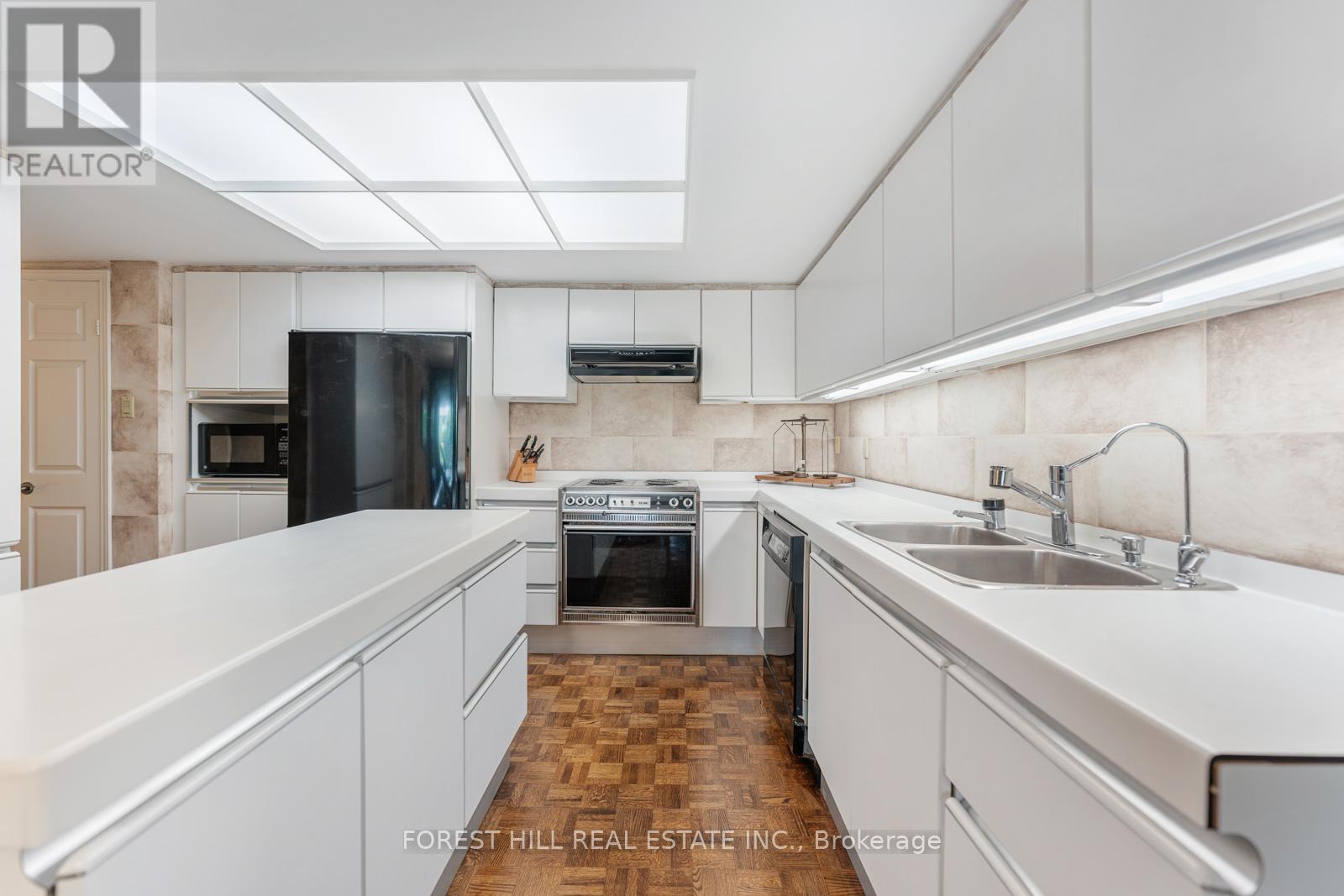 815 - 3900 Yonge Street, Toronto, Ontario  M4N 3N6 - Photo 15 - C12392159