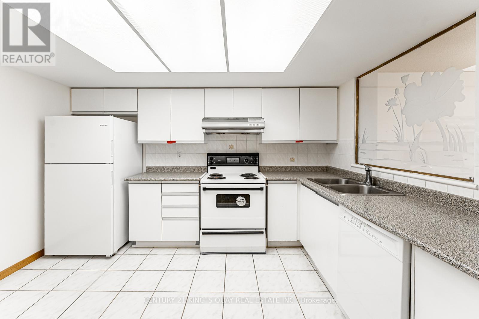 401 - 350 Alton Towers Circle, Toronto, Ontario  M1V 5E3 - Photo 12 - E12392172