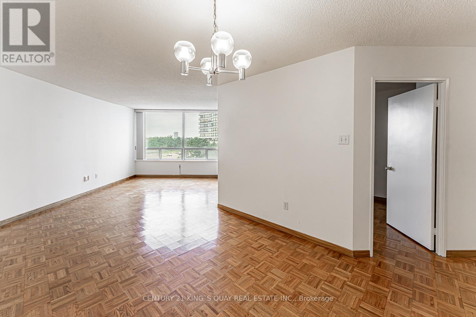 401 - 350 Alton Towers Circle, Toronto, Ontario  M1V 5E3 - Photo 7 - E12392172