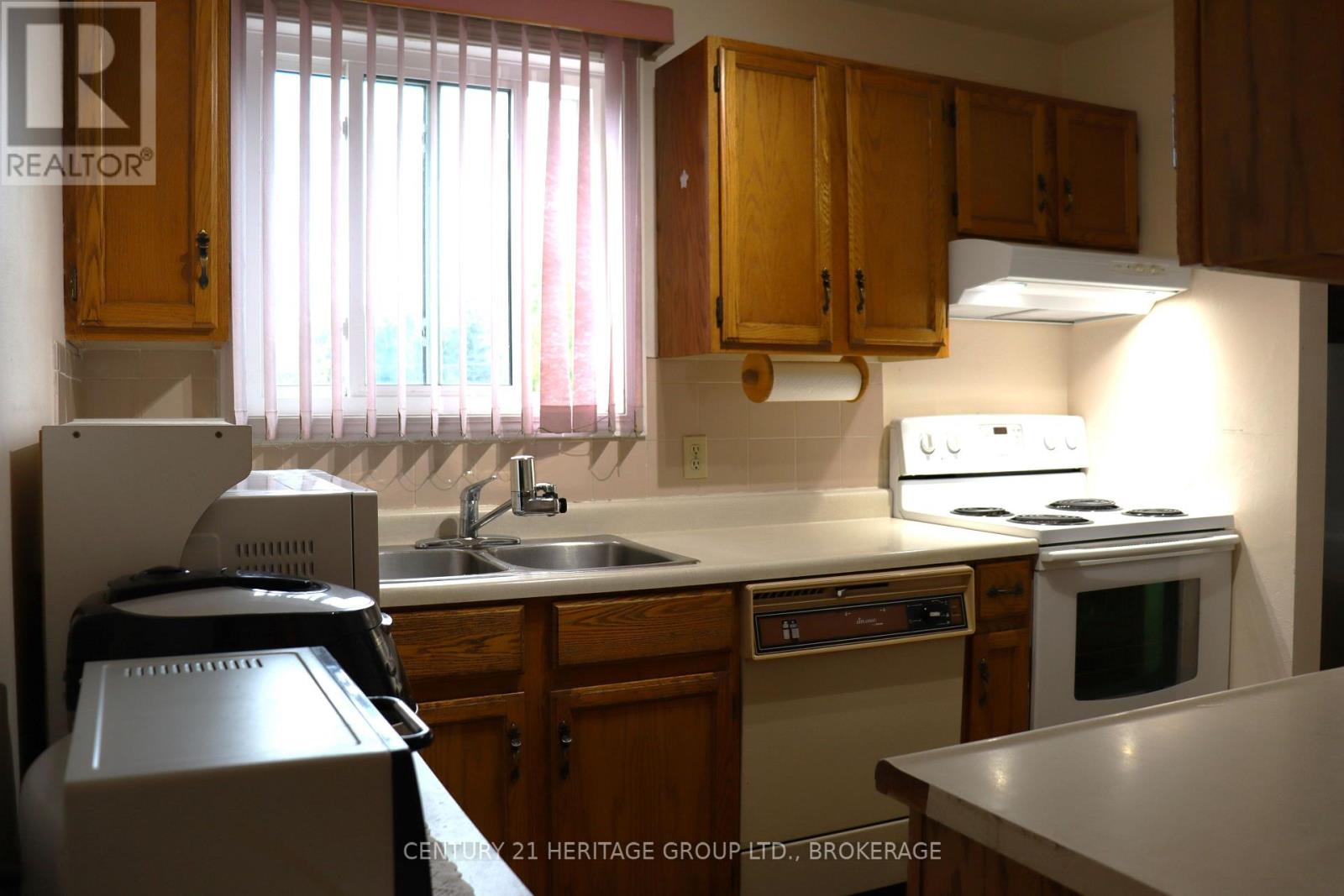 400 King Street W, Gananoque, Ontario  K7G 2G9 - Photo 19 - X12392309