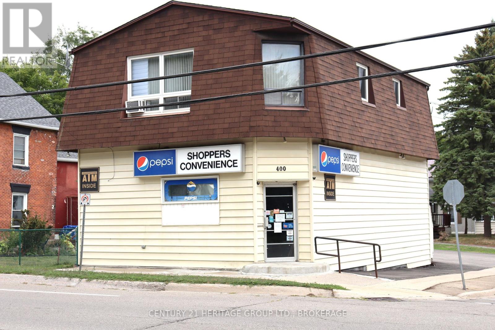400 King Street W, Gananoque, Ontario  K7G 2G9 - Photo 2 - X12392309
