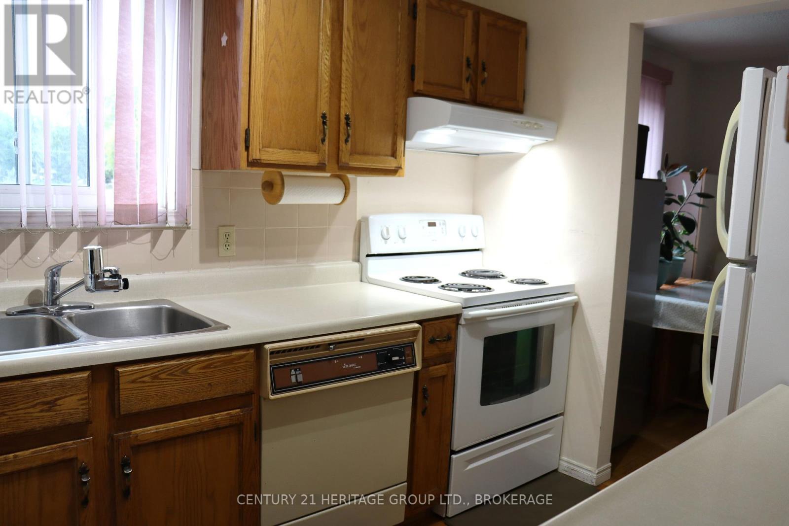 400 King Street W, Gananoque, Ontario  K7G 2G9 - Photo 20 - X12392309