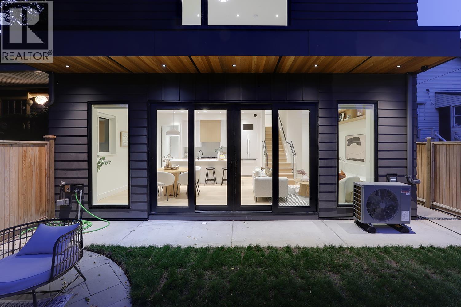 2 944 E 13 Avenue, Vancouver, British Columbia  V5T 2L6 - Photo 2 - R3044599