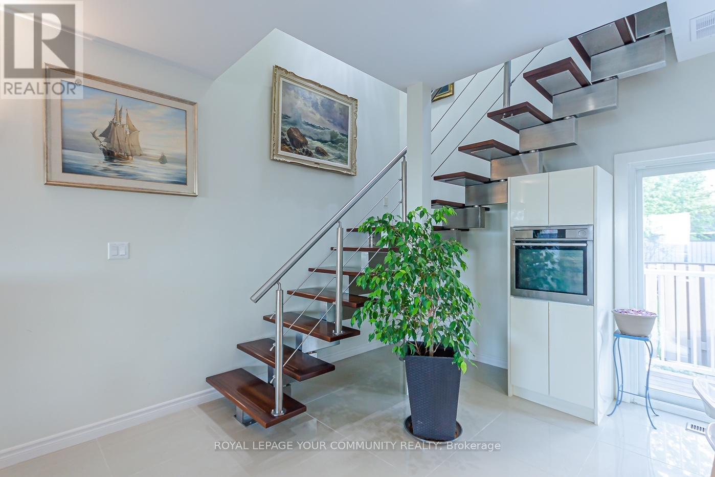 813 Lake Drive E, Georgina, Ontario  L0E 1L0 - Photo 15 - N12392265