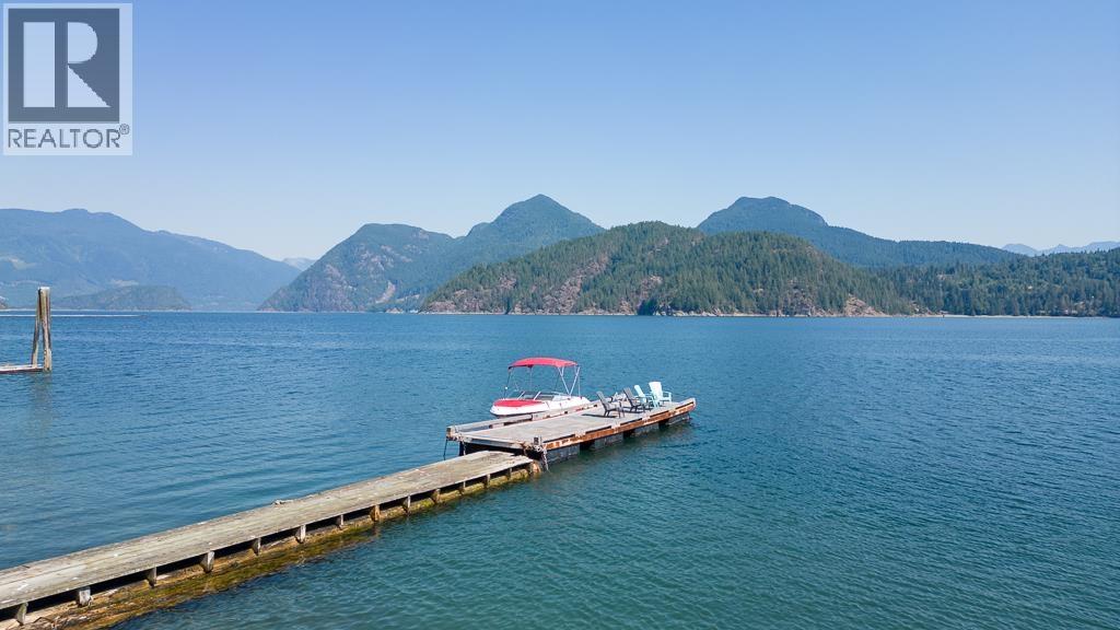 1980 Thornbrough Road, Gibsons, British Columbia  V0N 1V6 - Photo 4 - R2992020